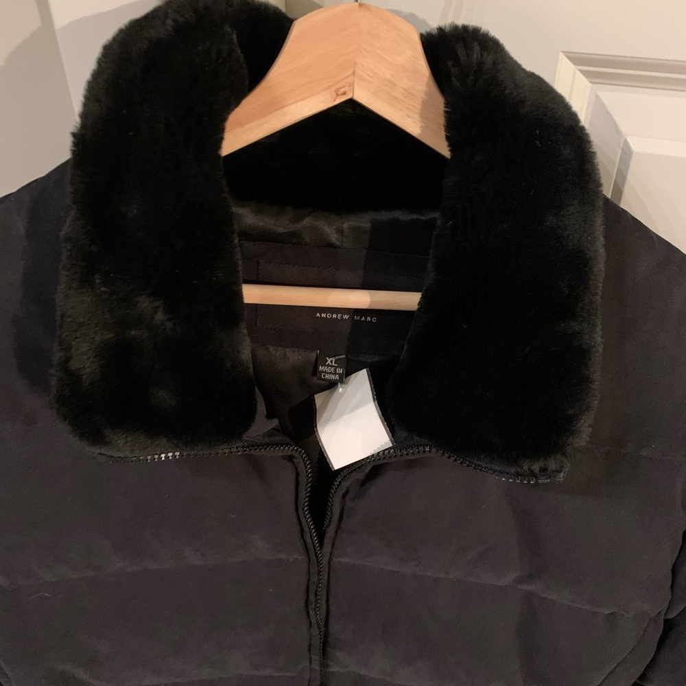 Andrew Marc NY quilted coat w fuzzy collar - Picture 2 of 4